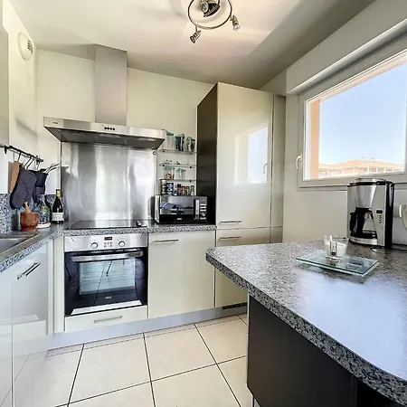 - 2 Pieces Avec Parc Et Piscine Apartment Cannes